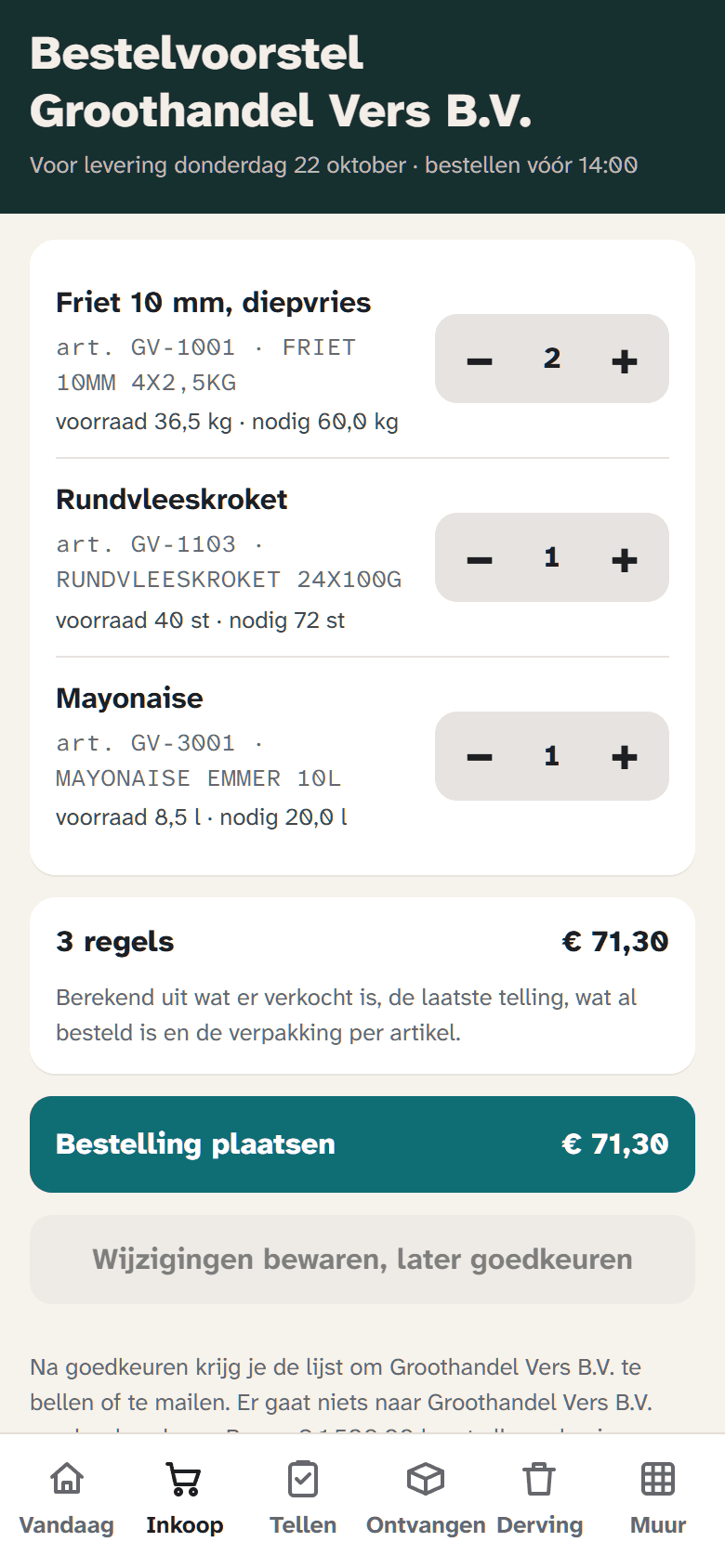 De manager-app op een telefoon: een bestelvoorstel voor één leverancier, per artikel de voorraad, wat nodig is en het aantal om te bestellen.