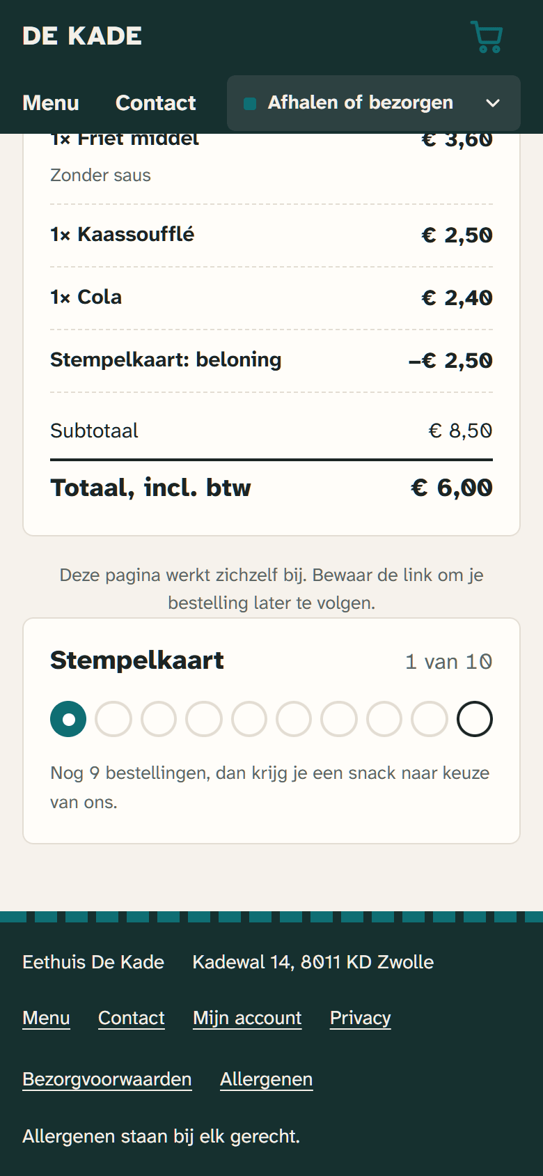 De bestelpagina op een telefoon: een stempelkaartbeloning is van het totaal afgetrokken en de stempelkaart laat zien hoe ver de gast is.